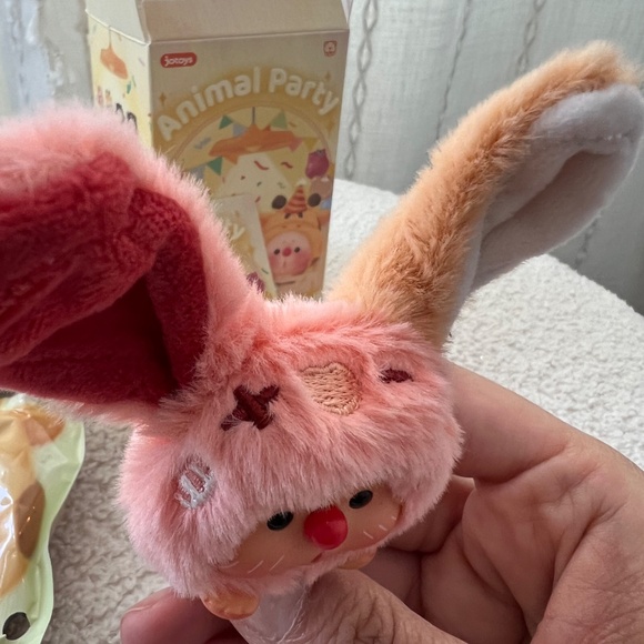 JATOYS Animal Party Blind Box Figure – OYO Rabbit - Picture 4 of 11